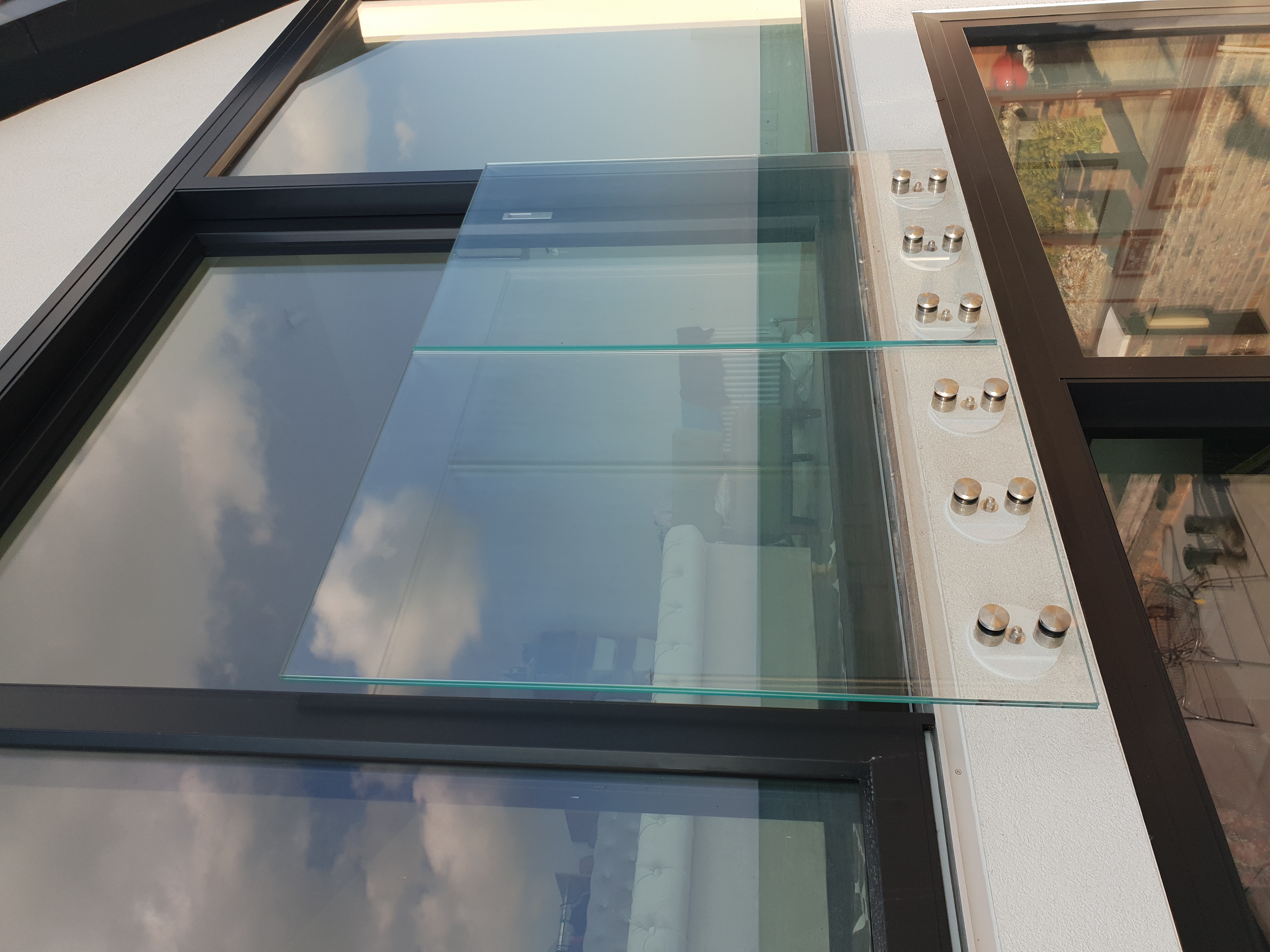balcony frameless glass